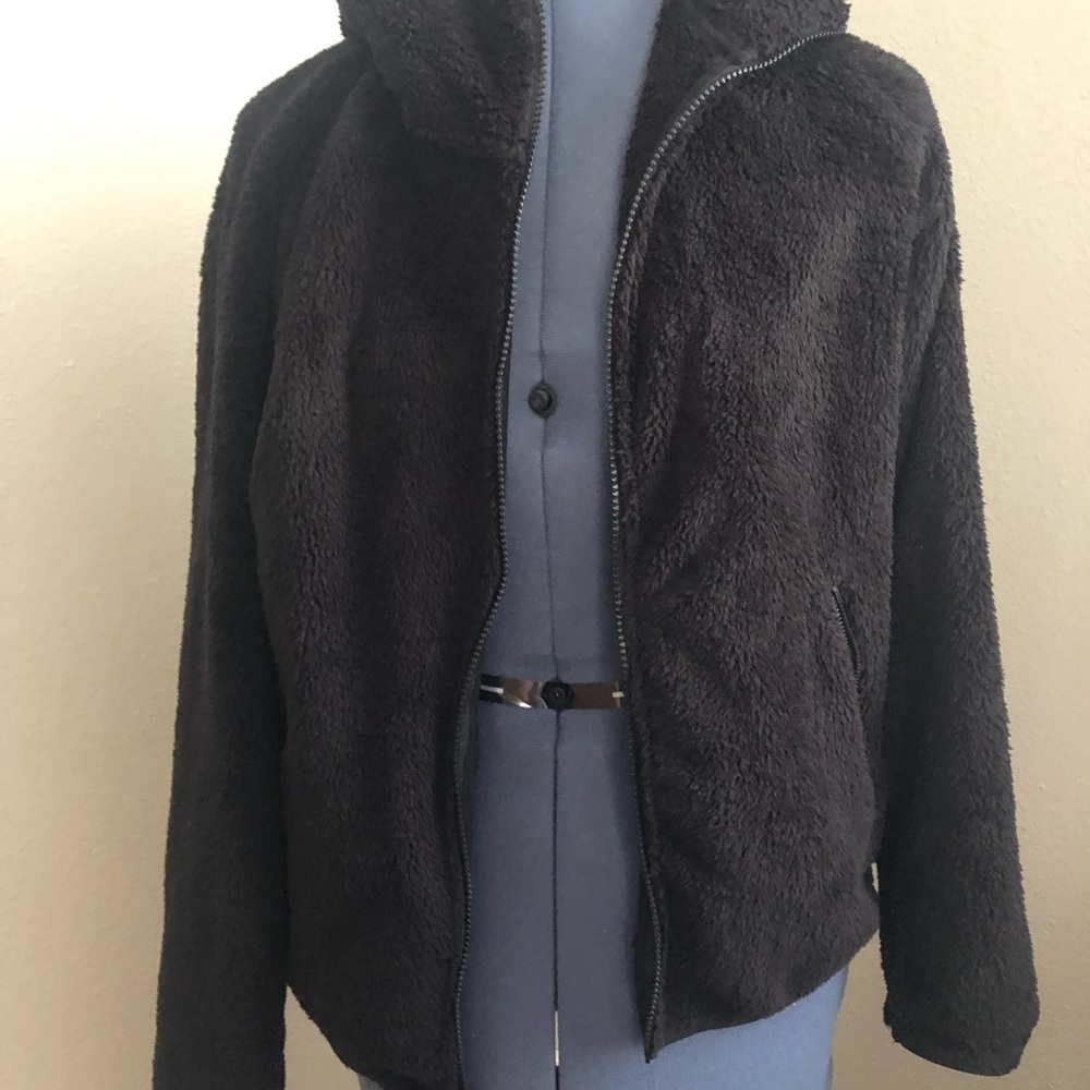 Aritzia TNA fuzzy zip jacket